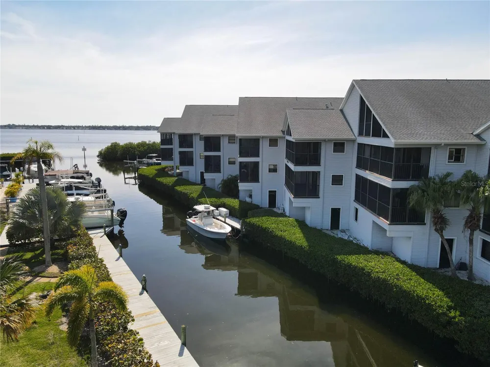 515 LEFFINGWELL AVENUE #116 Ellenton, FL 34222