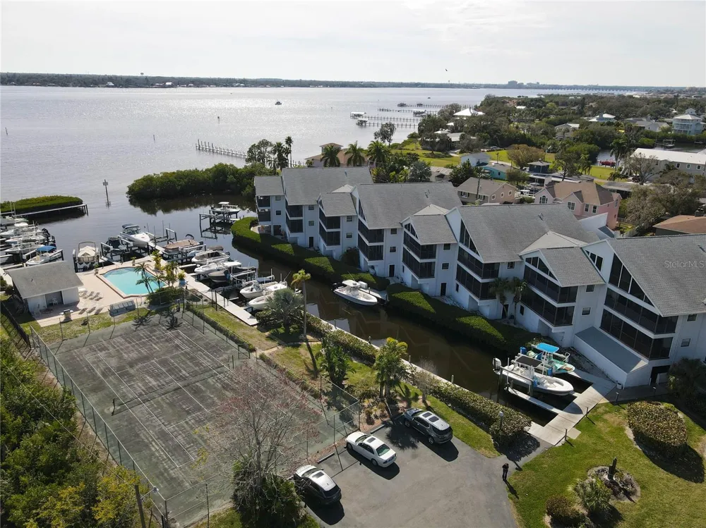 515 LEFFINGWELL AVENUE #116 Ellenton, FL 34222
