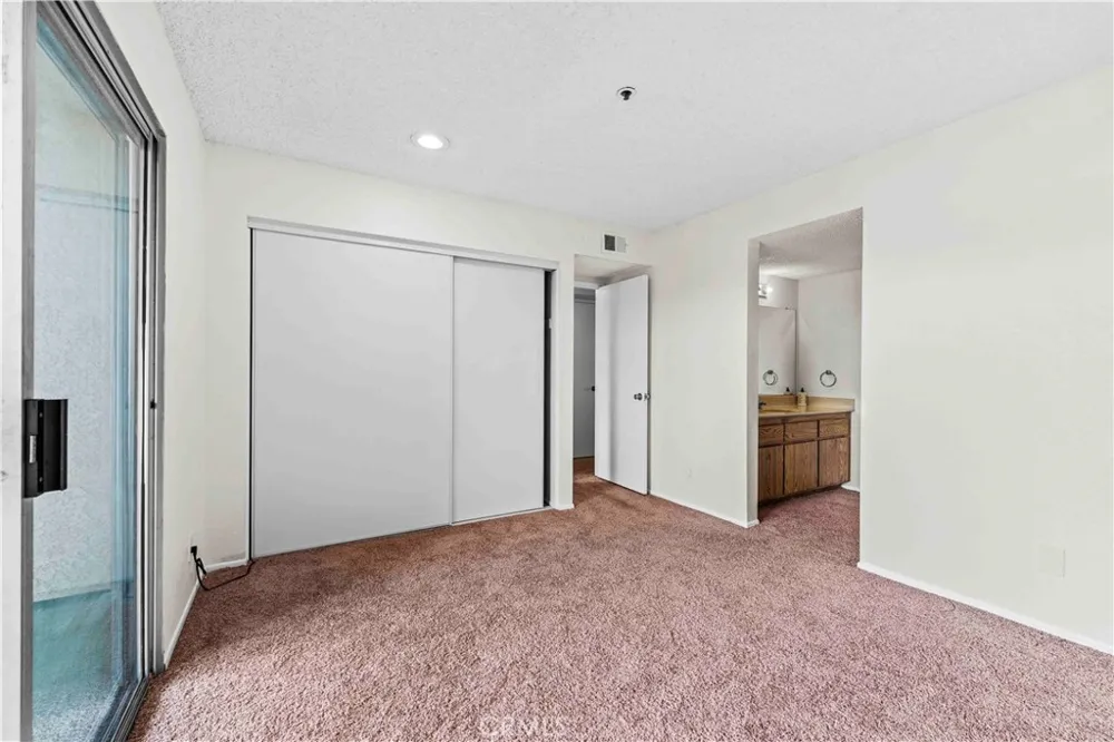 12121 Centralia Street Unit #206 Lakewood, CA 90715