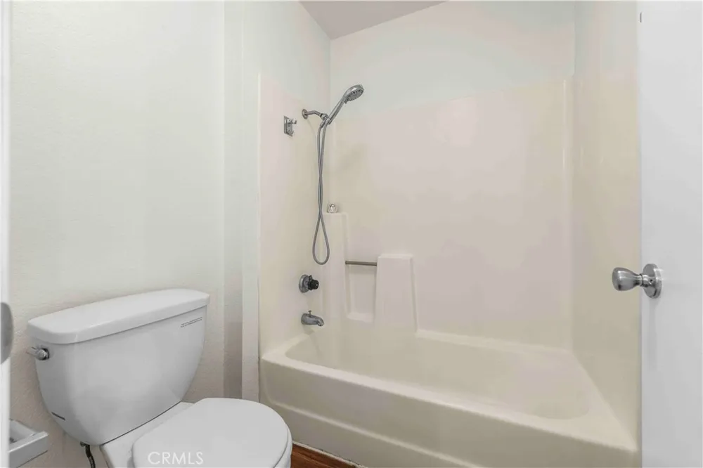 12121 Centralia Street Unit #206 Lakewood, CA 90715