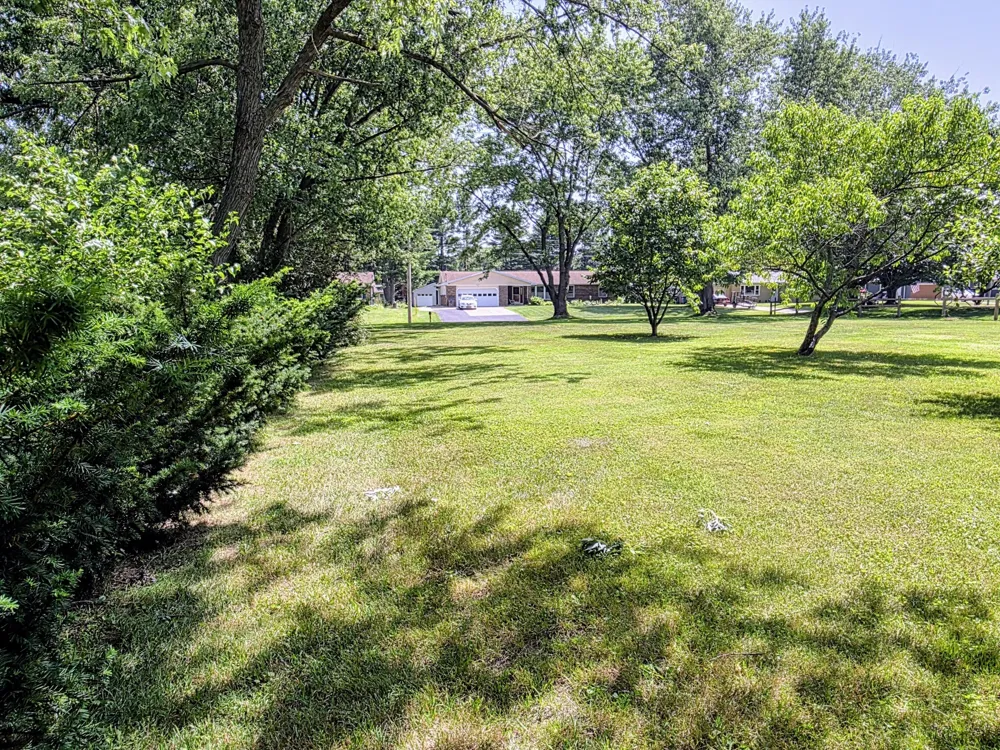 6421 Plainfield Avenue Kalamazoo, MI 49048