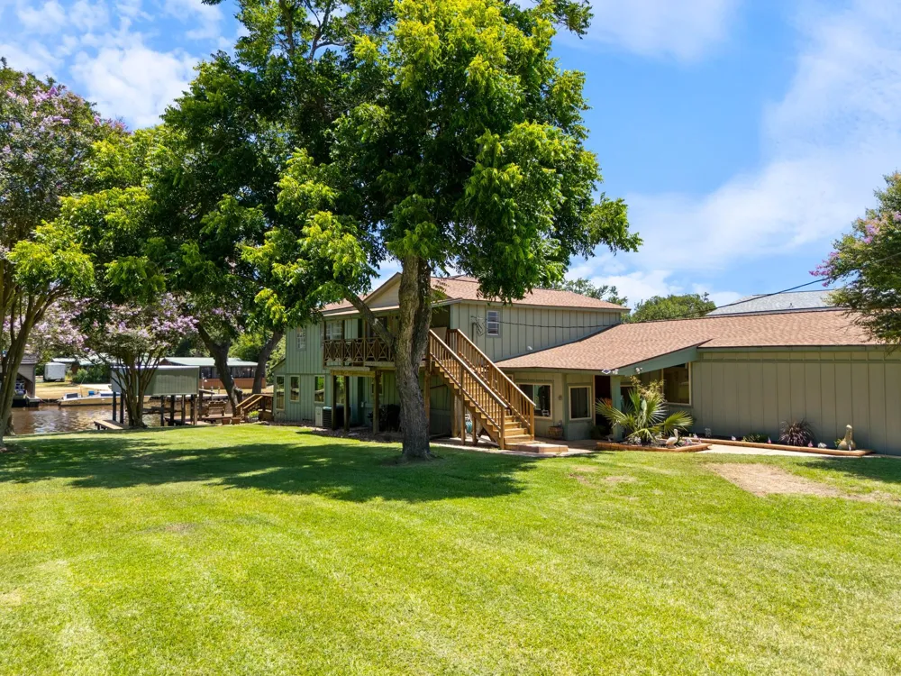 2007 Private Road 652 Sargent, TX 77414