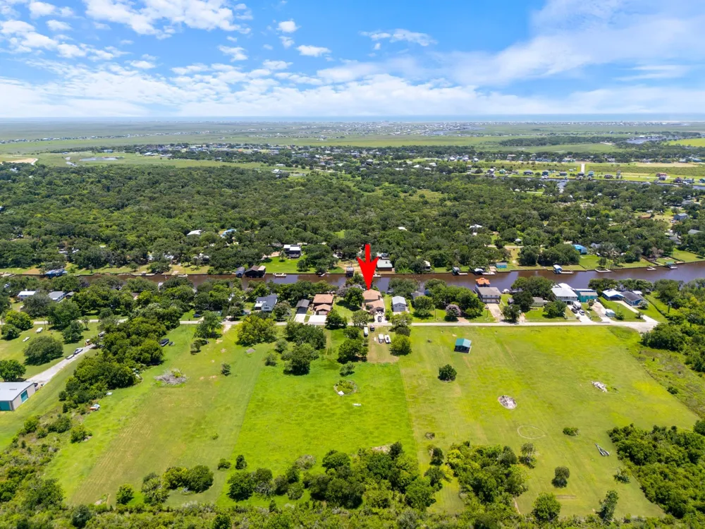 2007 Private Road 652 Sargent, TX 77414