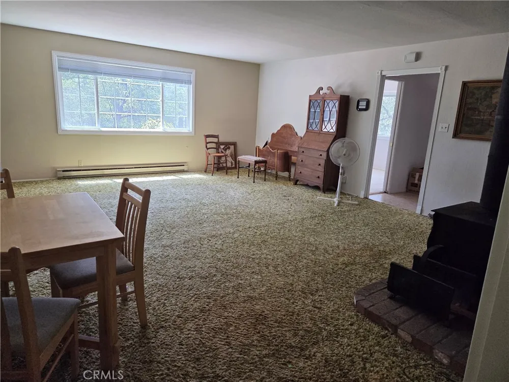 10498 Redwood Road Loch Lomond, CA 95426