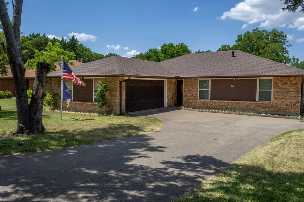 315 Dow Ross Boulevard Duncanville, TX 75116