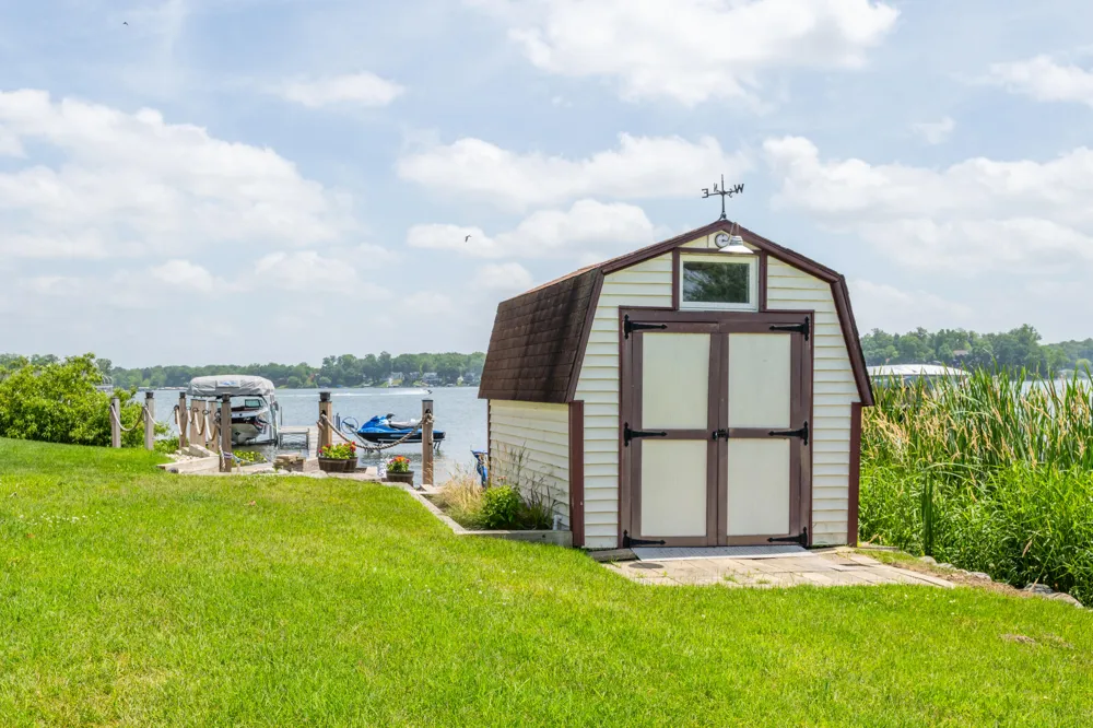 5791 Beech Street Coloma, MI 49038
