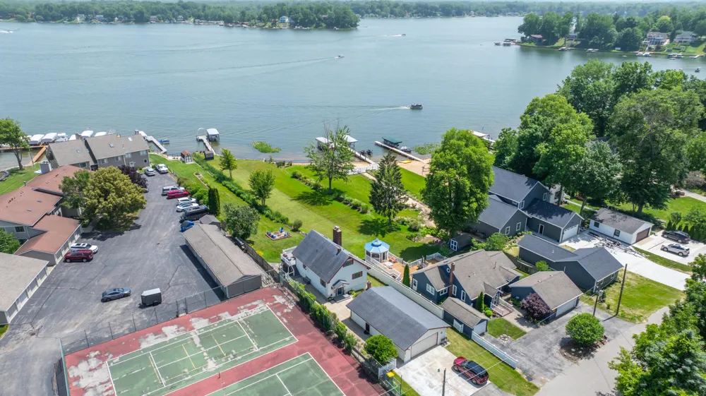 5791 Beech Street Coloma, MI 49038