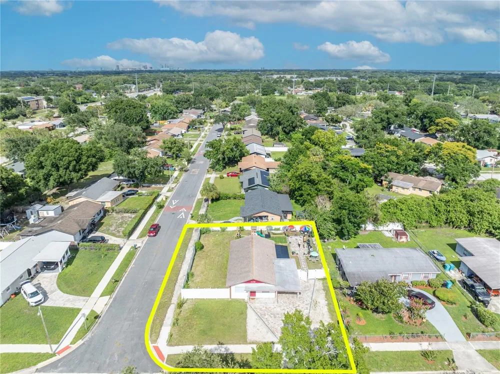 1241 DEEROCK DRIVE Orlando, FL 32811