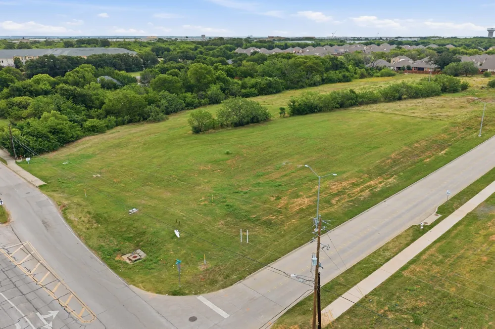 1340 W Broad Street Mansfield, TX 76063