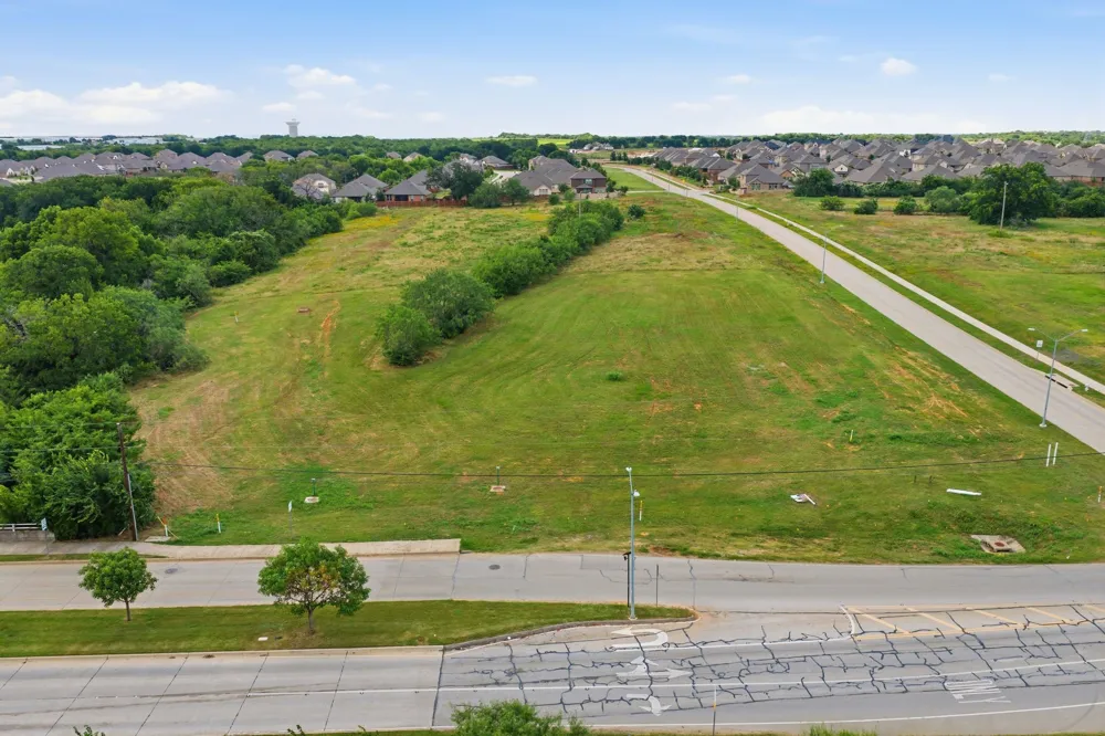 1340 W Broad Street Mansfield, TX 76063