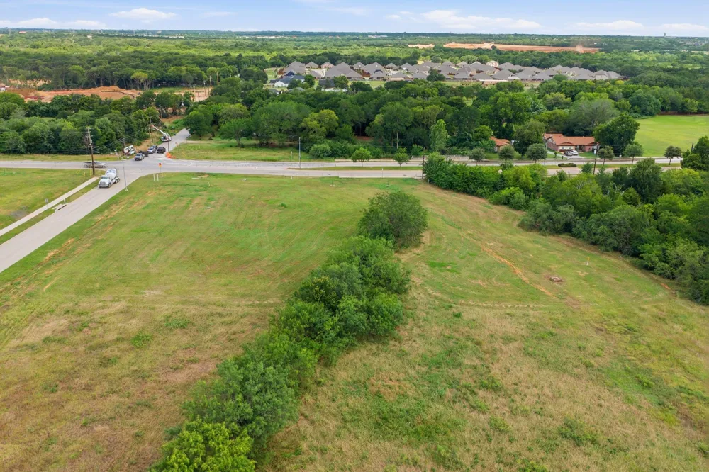 1340 W Broad Street Mansfield, TX 76063