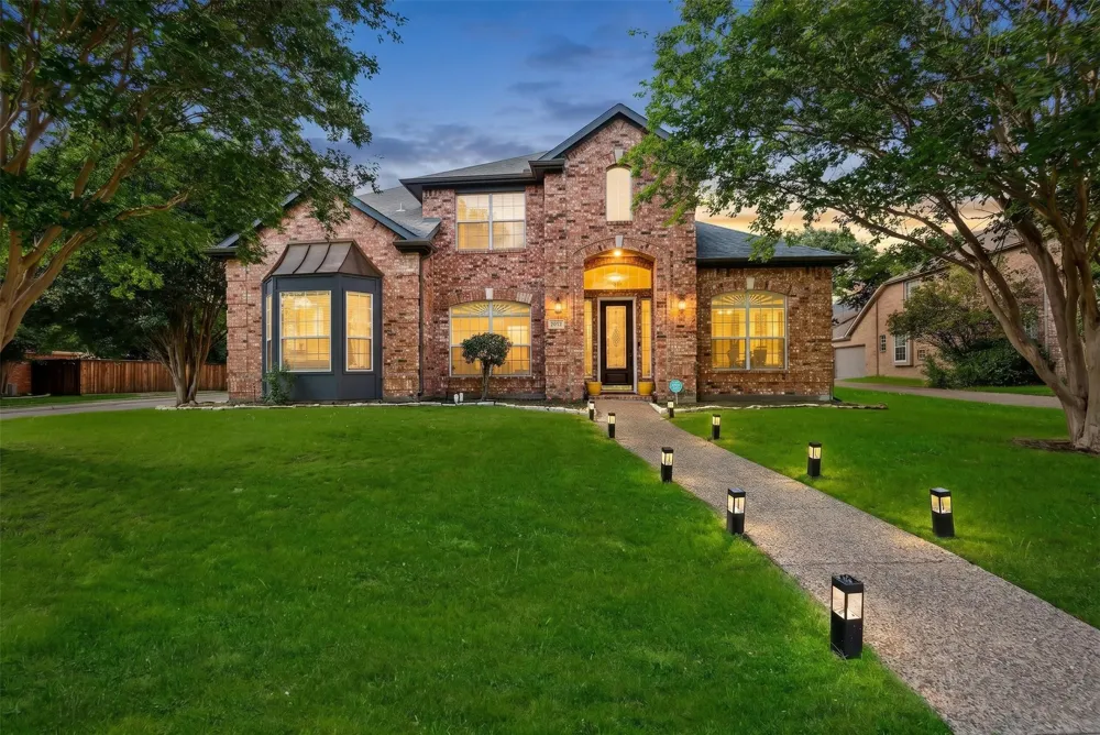 2012 Stevenson Lane Flower Mound, TX 75028