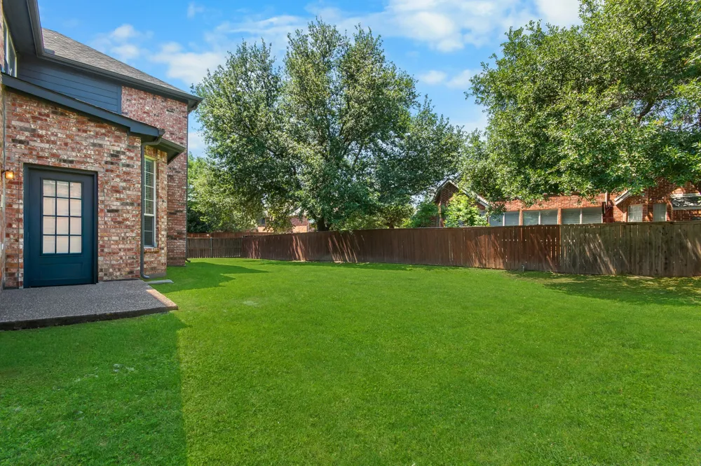 2012 Stevenson Lane Flower Mound, TX 75028