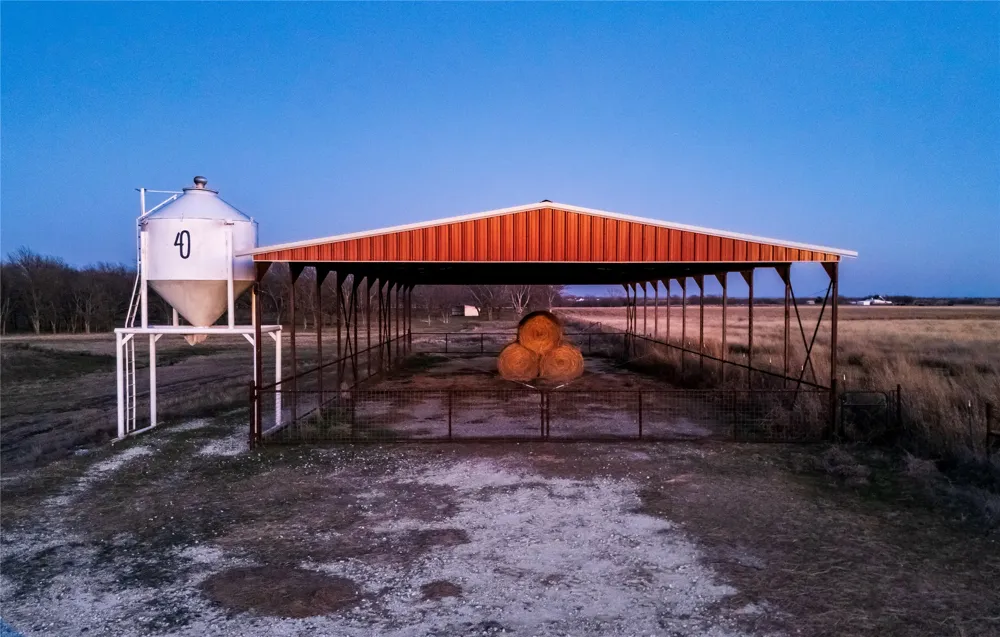 510 County Road 247 Valley View, TX 76272