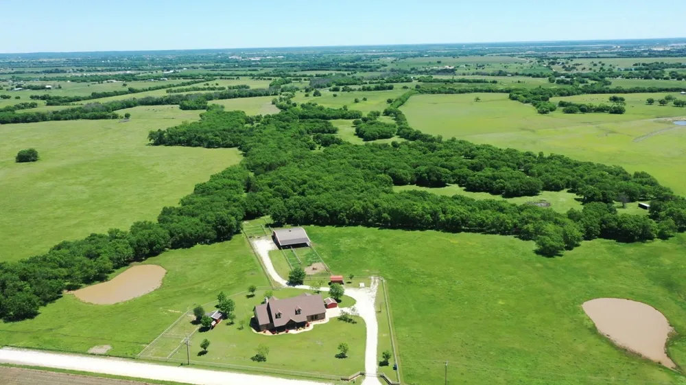 510 County Road 247 Valley View, TX 76272
