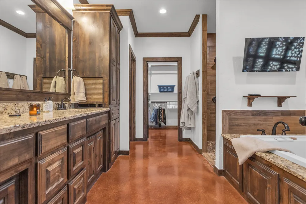 510 County Road 247 Valley View, TX 76272