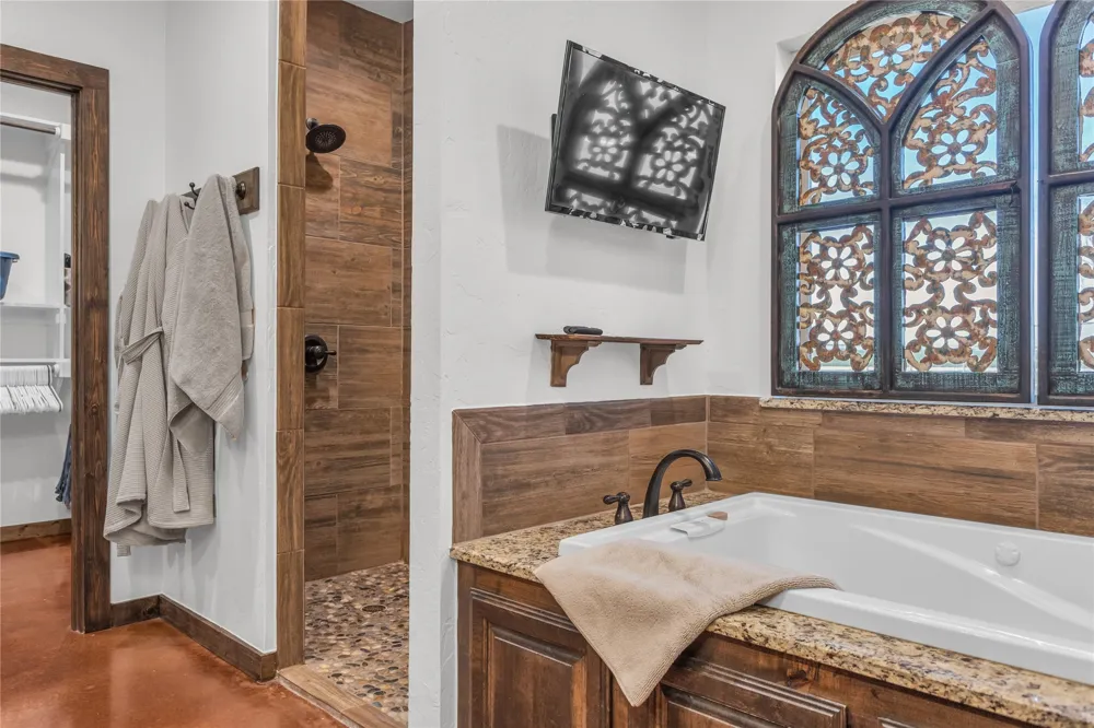 510 County Road 247 Valley View, TX 76272