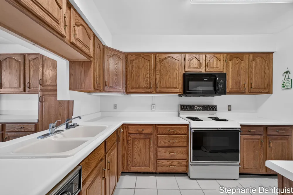 3710 Mona Kai Boulevard #14 Norton Shores, MI 49444