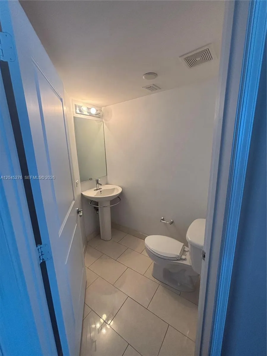 480 NE 30th St #1004 Miami, FL 33137