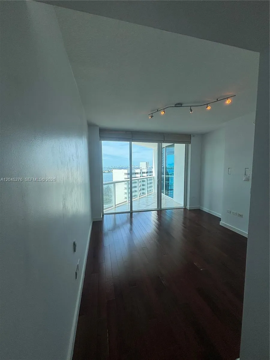 480 NE 30th St #1004 Miami, FL 33137