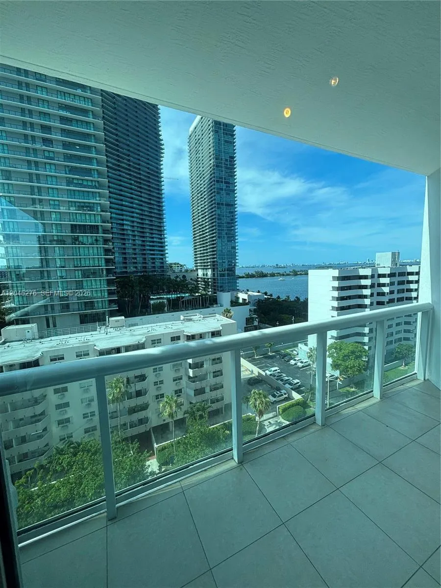 480 NE 30th St #1004 Miami, FL 33137