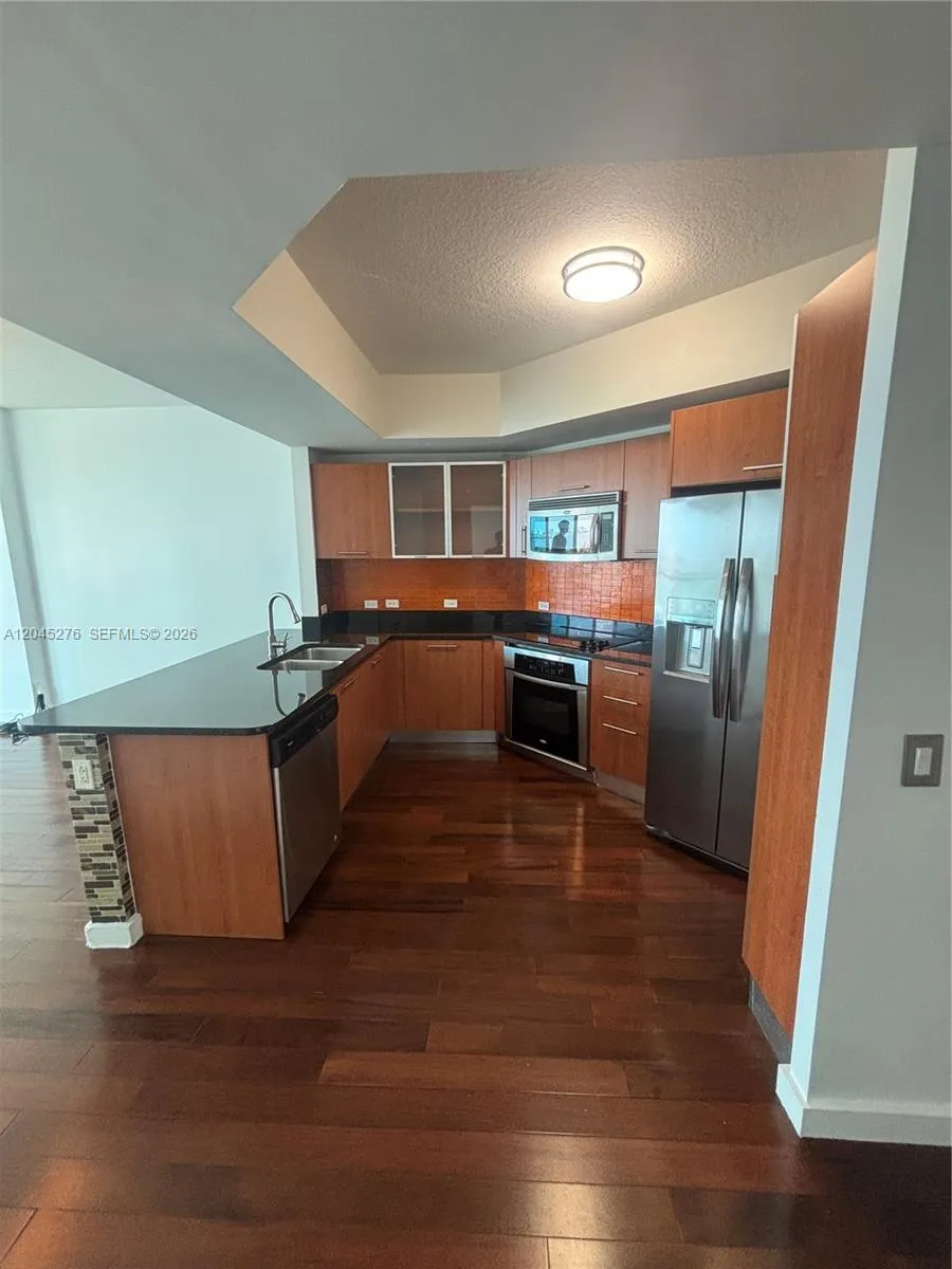 480 NE 30th St #1004 Miami, FL 33137