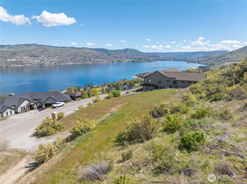 306 Clos Chevalle Road Chelan, WA 98816