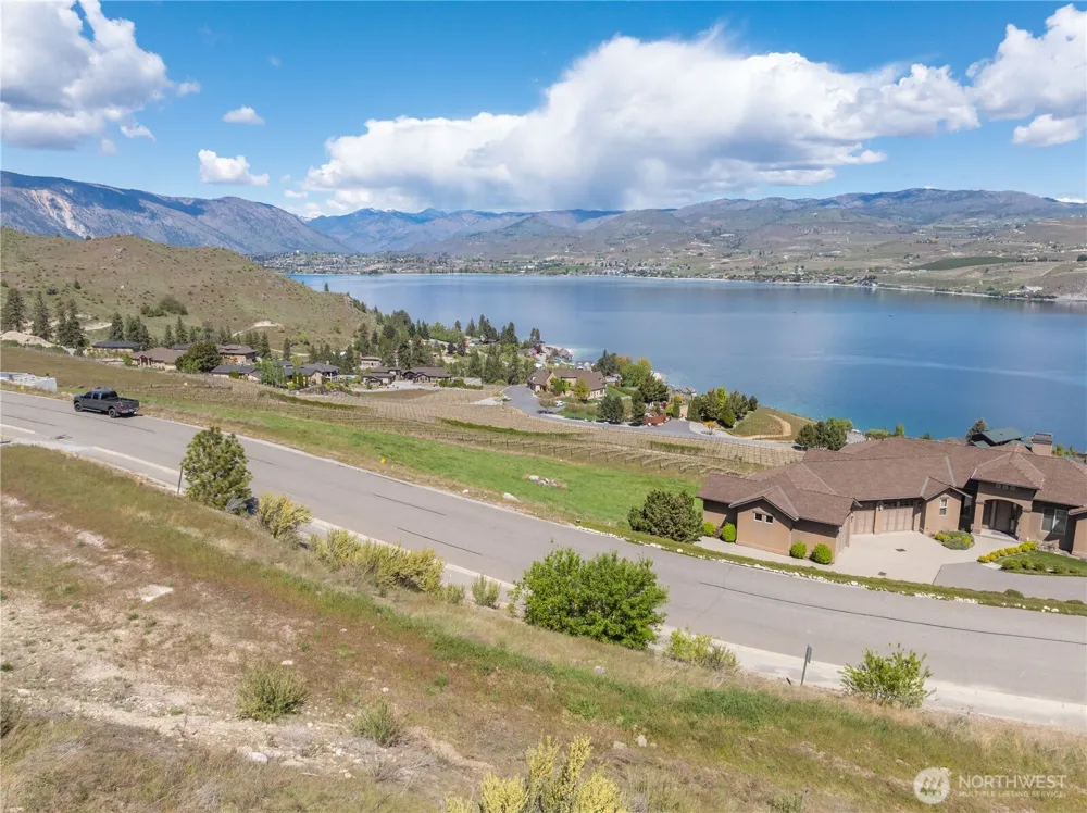 306 Clos Chevalle Road Chelan, WA 98816