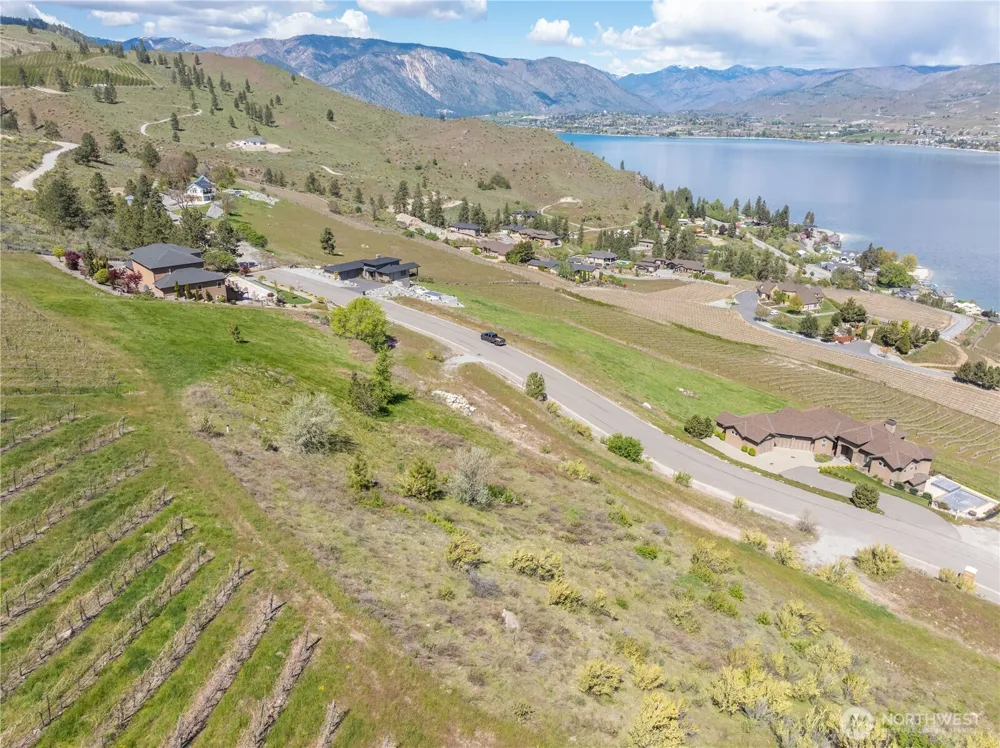 306 Clos Chevalle Road Chelan, WA 98816