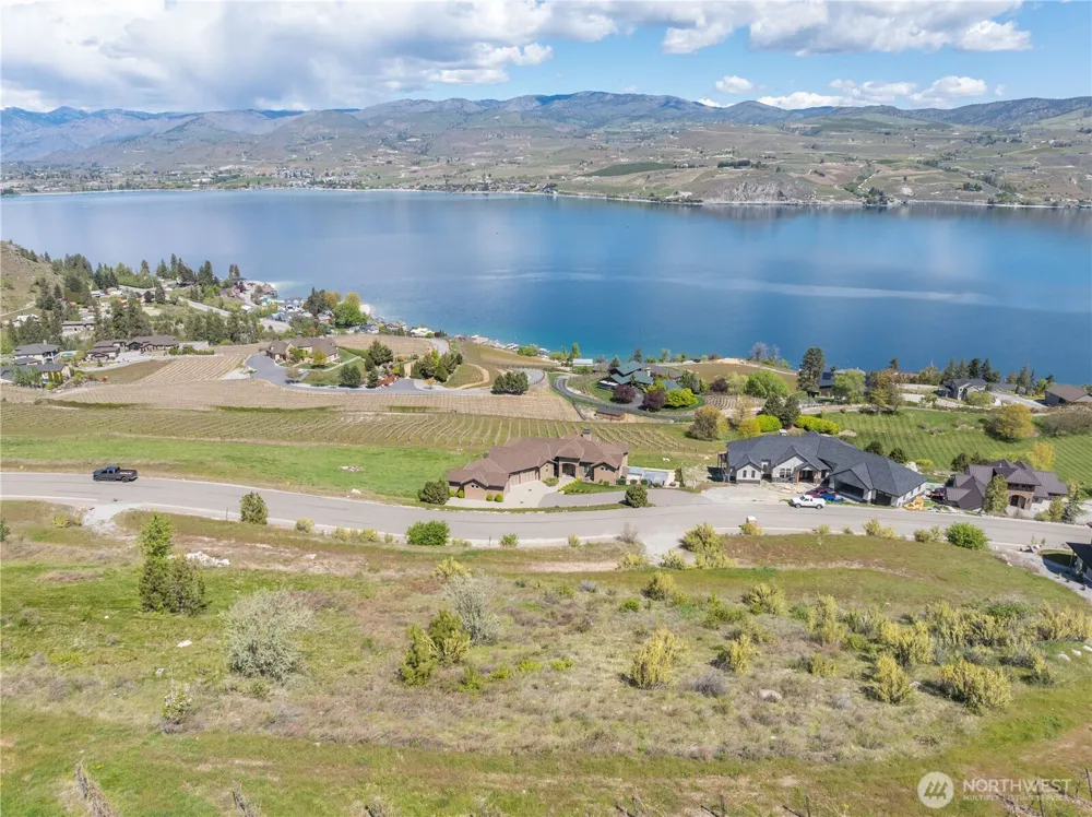 306 Clos Chevalle Road Chelan, WA 98816