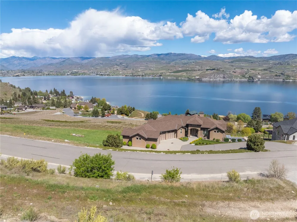 306 Clos Chevalle Road Chelan, WA 98816