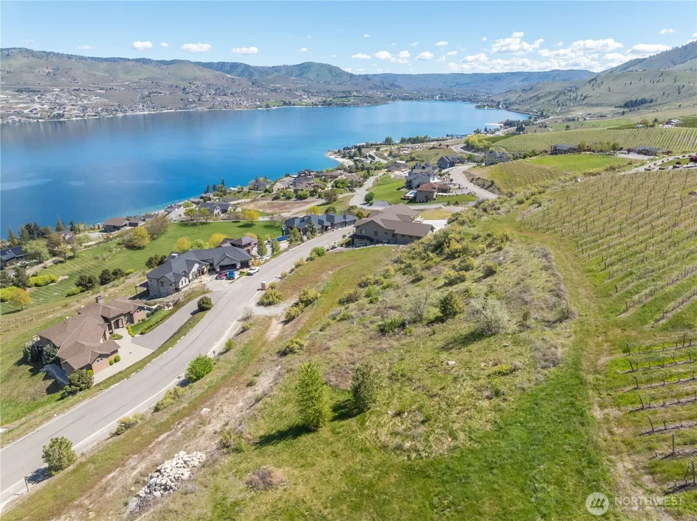 306 Clos Chevalle Road Chelan, WA 98816