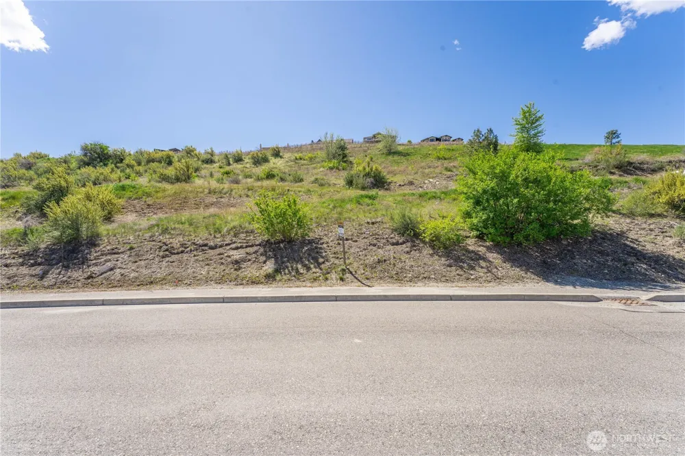 306 Clos Chevalle Road Chelan, WA 98816