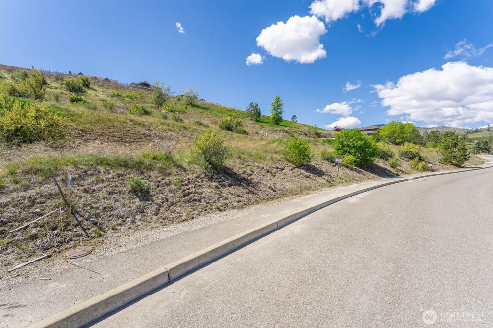 306 Clos Chevalle Road Chelan, WA 98816