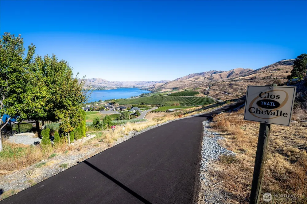 306 Clos Chevalle Road Chelan, WA 98816