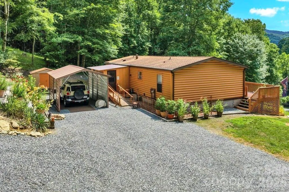 488 Wards Branch Road Sugar Grove, NC 28679