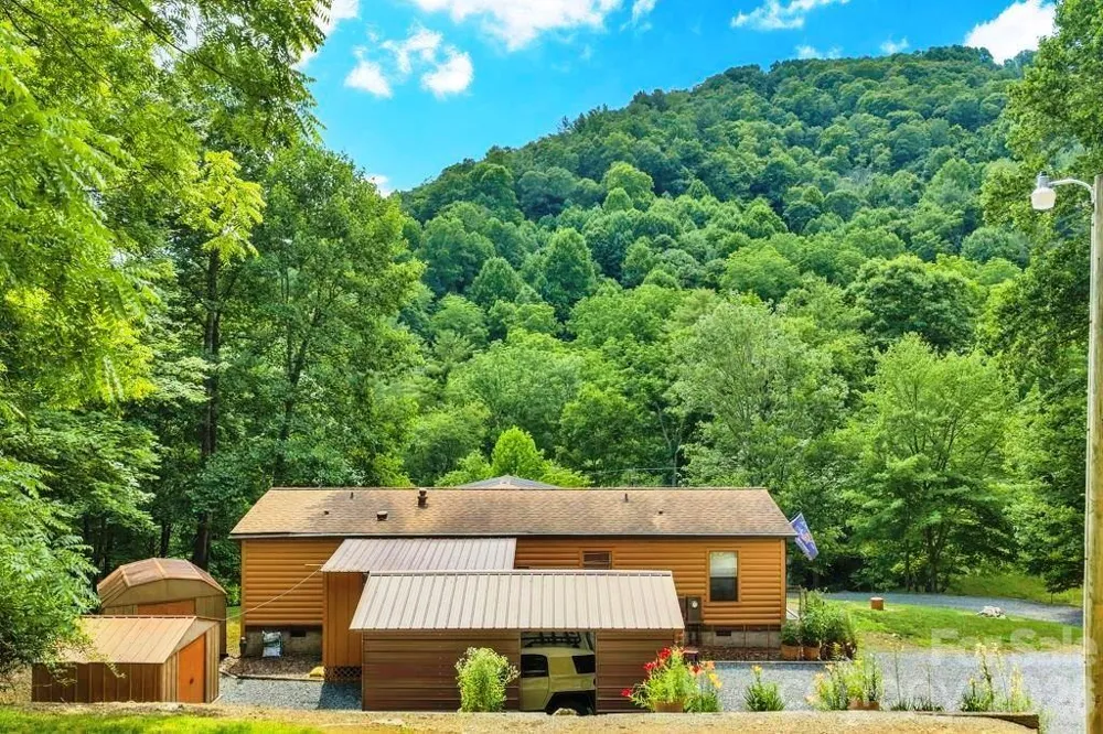 488 Wards Branch Road Sugar Grove, NC 28679
