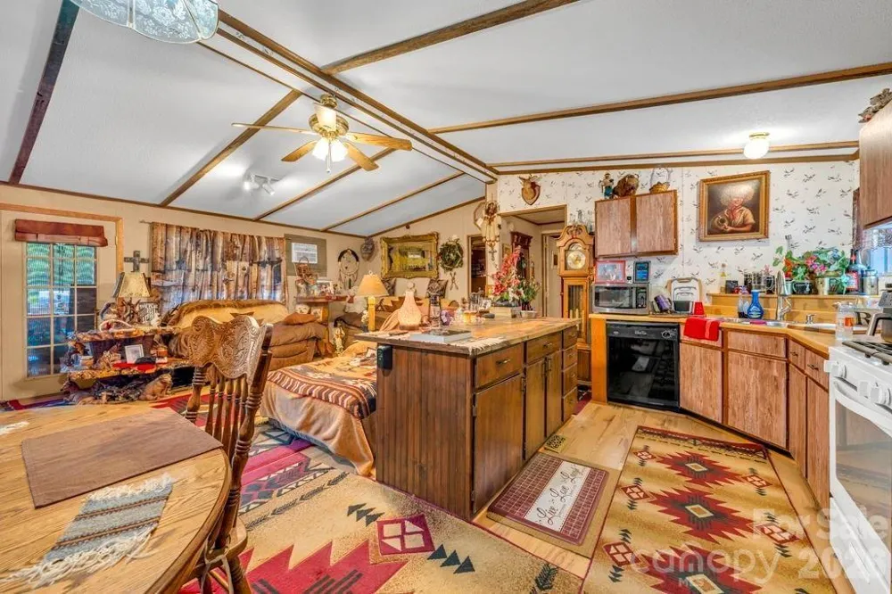 488 Wards Branch Road Sugar Grove, NC 28679