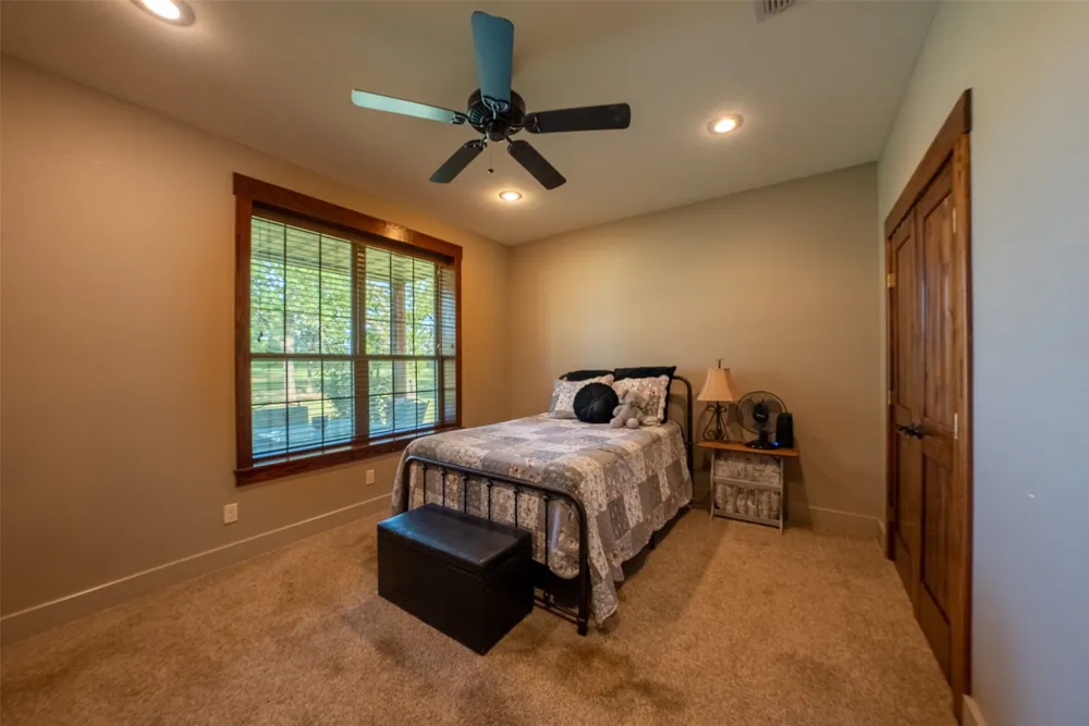10457 State Highway 110 Van, TX 75790