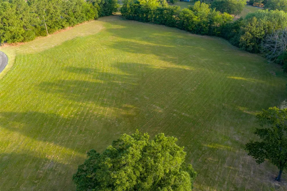 10457 State Highway 110 Van, TX 75790