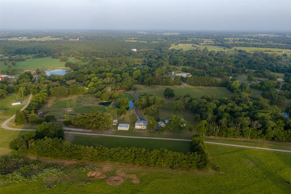 10457 State Highway 110 Van, TX 75790