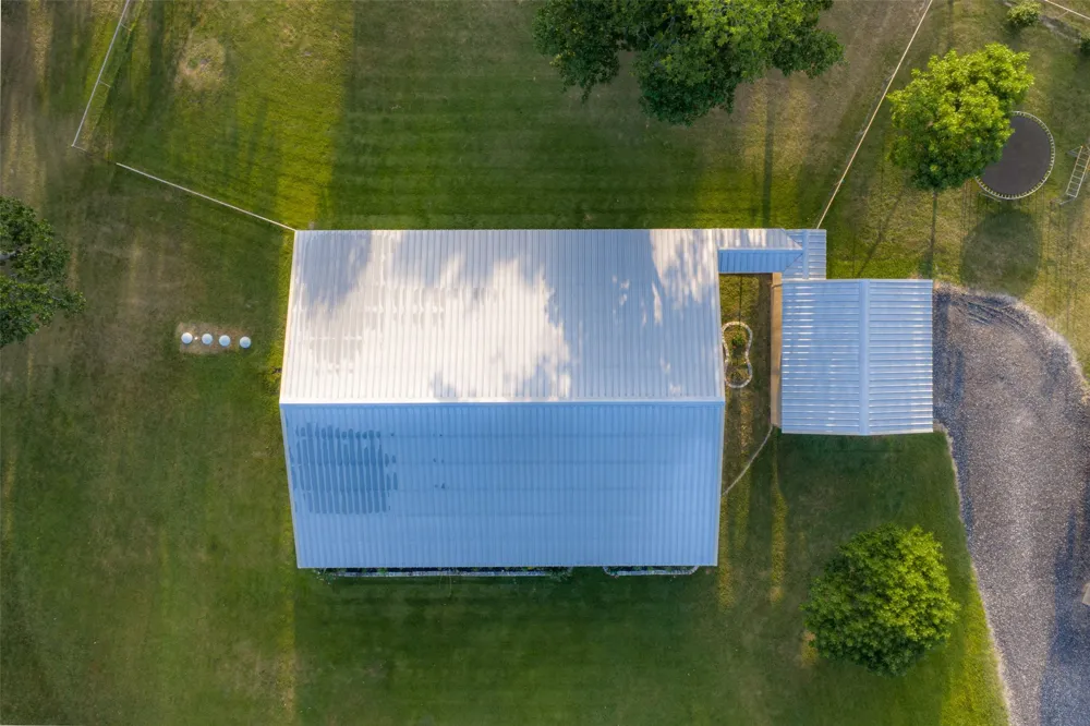 10457 State Highway 110 Van, TX 75790