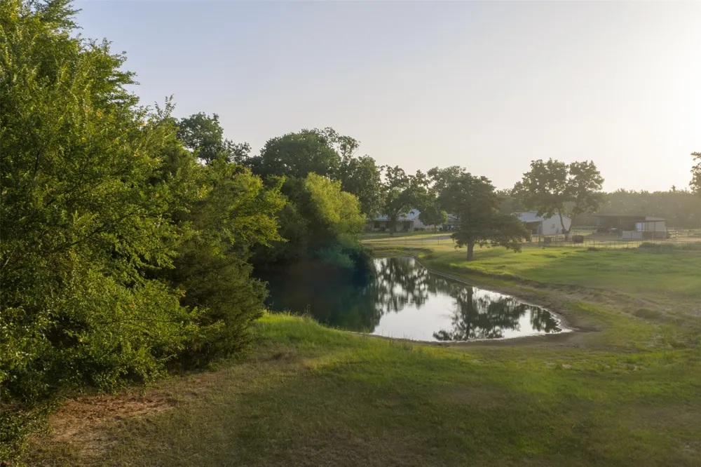 10457 State Highway 110 Van, TX 75790