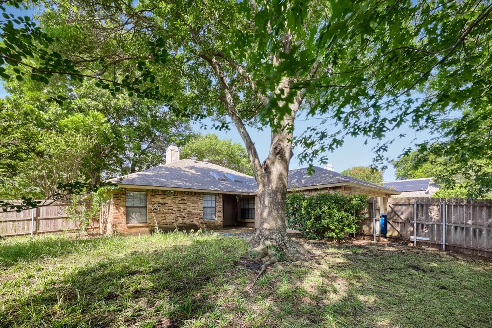 1005 Whitewater Trail DeSoto, TX 75115
