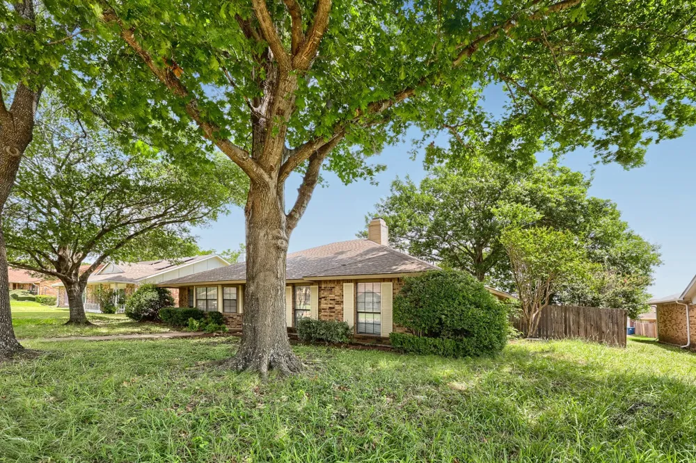 1005 Whitewater Trail DeSoto, TX 75115