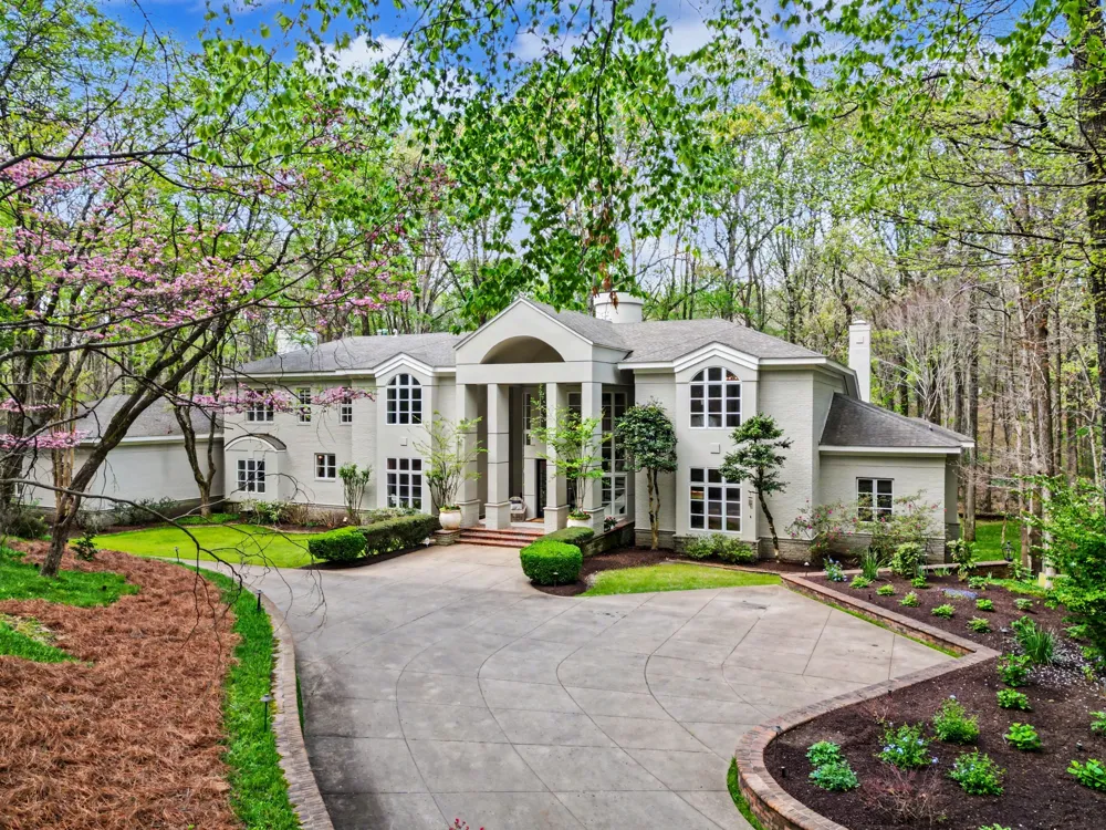 9 Windwood Dr Jackson, TN 38305