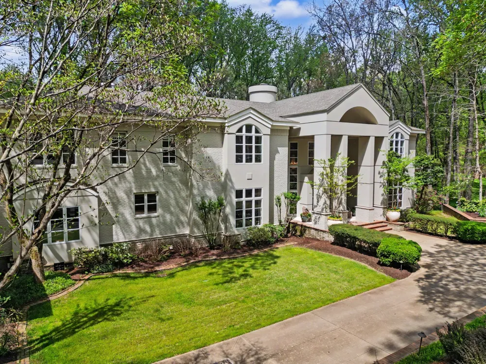 9 Windwood Dr Jackson, TN 38305