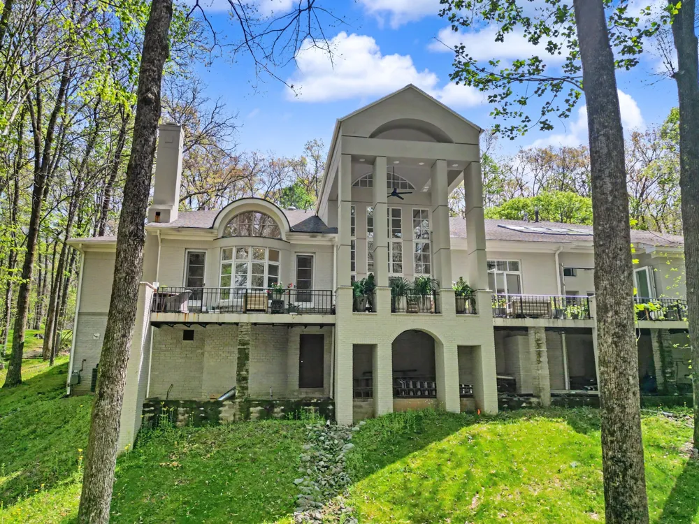 9 Windwood Dr Jackson, TN 38305