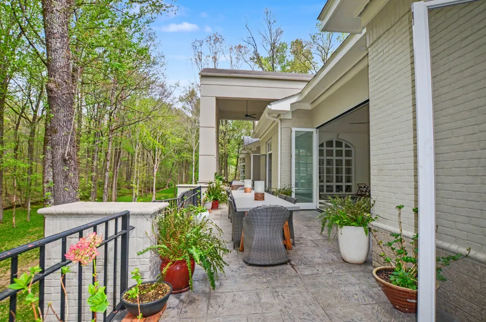 9 Windwood Dr Jackson, TN 38305