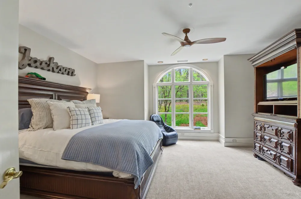 9 Windwood Dr Jackson, TN 38305